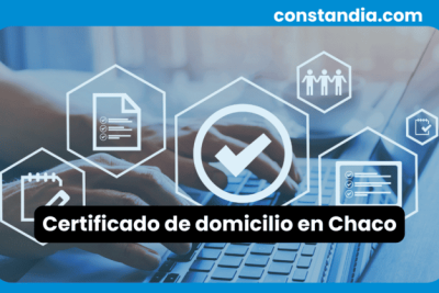 Trámite digital del certificado de domicilio en Chaco, con íconos administrativos y verificación online.